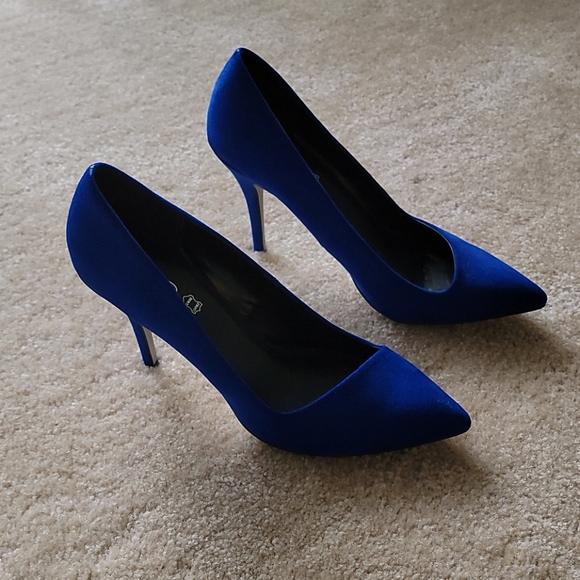 Aldo Shoes - Aldo Blue Suede Pumps